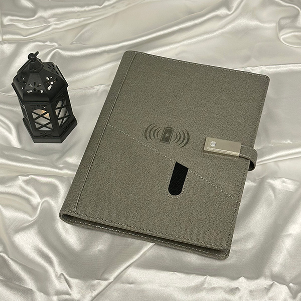 插袋式無(wú)線充充電寶筆記本